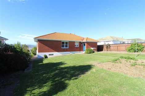 Photo of property in 19 Tamar Street, South Hill, Oamaru, 9400