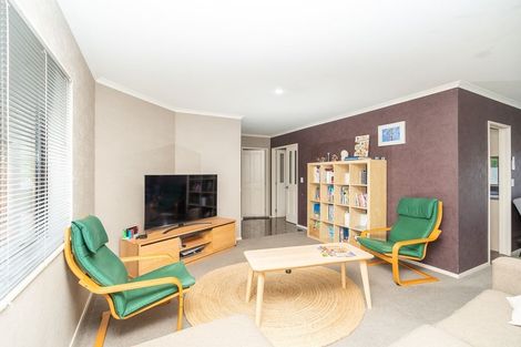 Photo of property in 16 Ravenscourt Place, Huntington, Hamilton, 3210