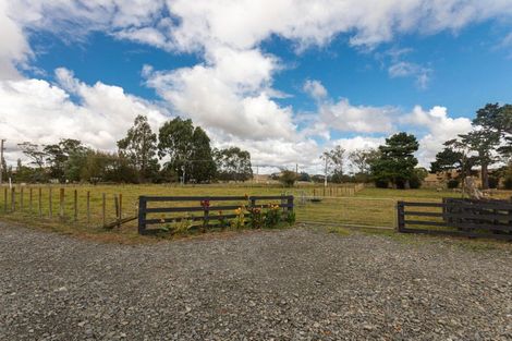 Photo of property in 881 Cowper Road, Dannevirke, 4976