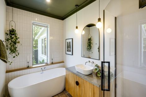 Photo of property in 23 Petane Road, Bay View, Napier, 4104