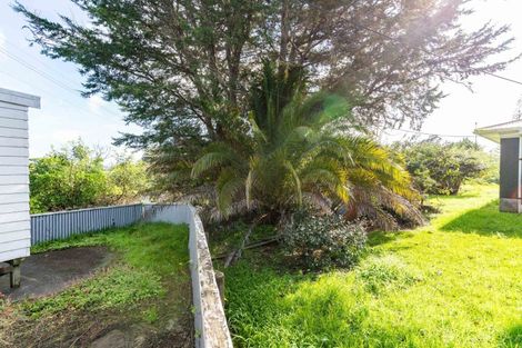 Photo of property in 18 Ruawai Wharf Road, Ruawai, 0530