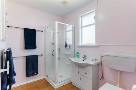 Photo of property in 10 Moreton Road, Carterton, 5713