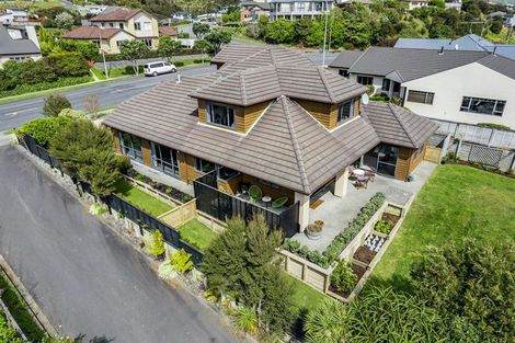 Photo of property in 28 Navigation Drive, Whitby, Porirua, 5024