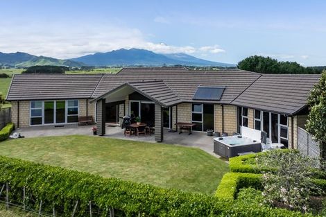 Photo of property in 253 Lwr Pitone Road, Pitone, New Plymouth, 4374