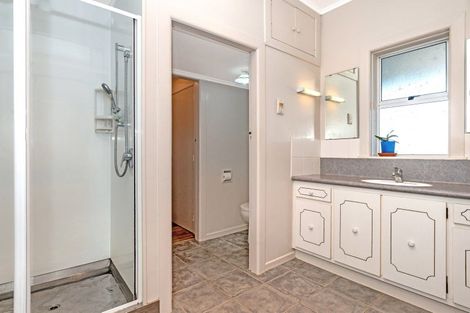 Photo of property in 100 Awapuni Road, Awapuni, Gisborne, 4010