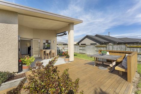 Photo of property in 19 Walnut Grove, Kelvin Grove, Palmerston North, 4414