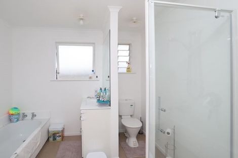 Photo of property in 36 Cecil Street, St Andrews, Hamilton, 3200