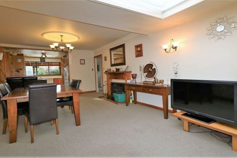 Photo of property in 27 Hilton Road, Carterton, 5713