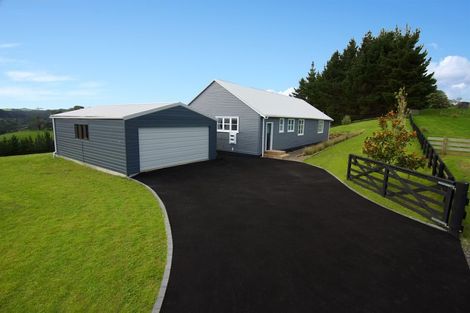Photo of property in 156 Tahekeroa Road, Tahekeroa, Kaukapakapa, 0873