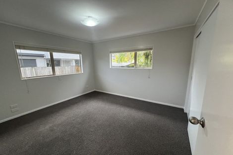 Photo of property in 37b Walton Street, Red Beach, 0932