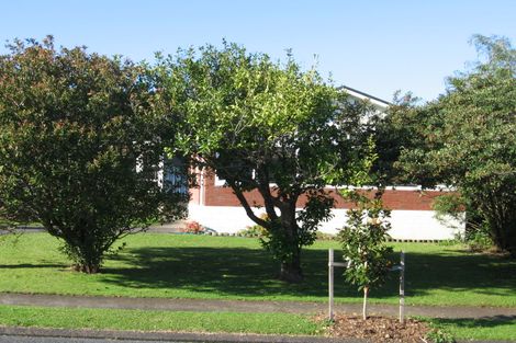 Photo of property in 8 Sorrel Crescent, Bucklands Beach, Auckland, 2012