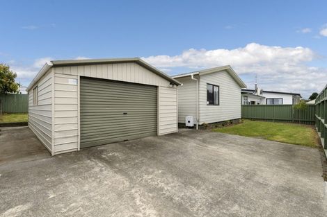 Photo of property in 2/935 Cameron Road, Gate Pa, Tauranga, 3112