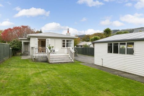 Photo of property in 29 Collins Avenue, Tawa, Wellington, 5028