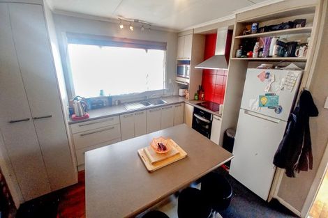 Photo of property in 21 Main Road, Tuatapere, 9620