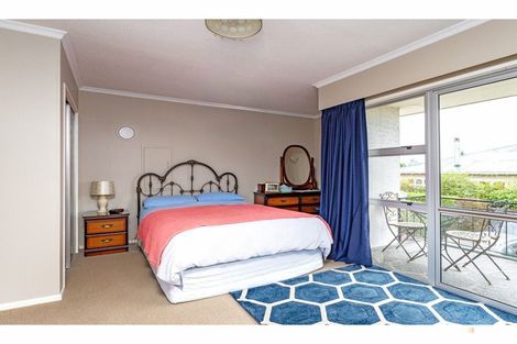 Photo of property in 20 Timaru Road, Waimate, 7924