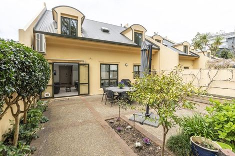 Photo of property in 2/104 Grantham Street, Hamilton Central, Hamilton, 3204