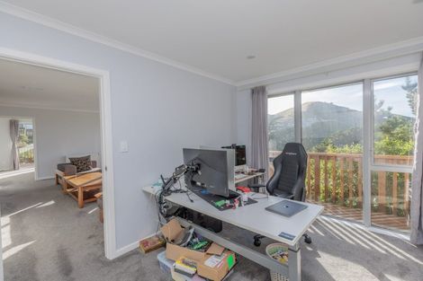 Photo of property in 32 Melksham Drive, Churton Park, Wellington, 6037