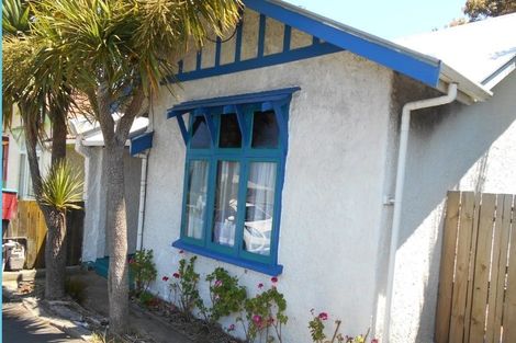 Photo of property in 126 Queens Drive, Lyall Bay, Wellington, 6022