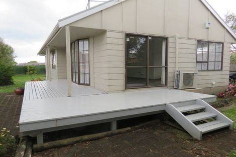Photo of property in 15 Beihlers Road, Weymouth, Auckland, 2103