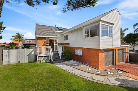 Photo of property in 177 West Harbour Drive, West Harbour, Auckland, 0618