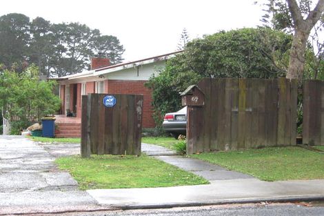 Photo of property in 67 Farquhar Road, Glendene, Auckland, 0602