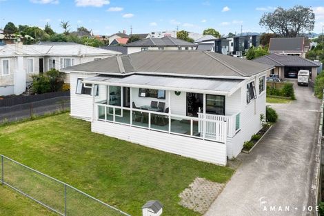 Photo of property in 22 Netherlands Avenue, Kelston, Auckland, 0602