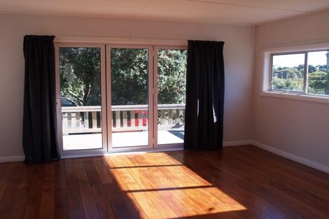 Photo of property in 22 Ngaio Street, Otaki Beach, Otaki, 5512