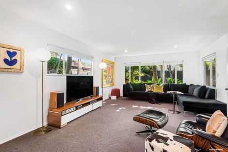 Photo of property in 2/12 Wolsley Avenue, Milford, Auckland, 0620