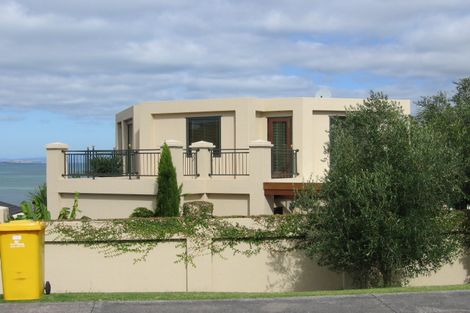 Photo of property in 1/16 Marama Street, Castor Bay, Auckland, 0620