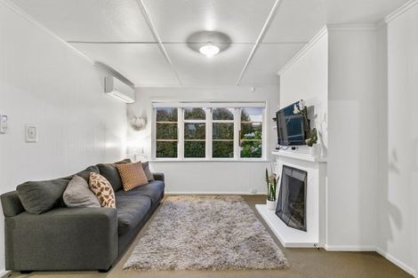 Photo of property in 18 Crawford Avenue, Mangere Bridge, Auckland, 2022