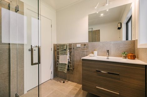 Photo of property in 31 Muhunoa Road East, Ohau, Levin, 5570