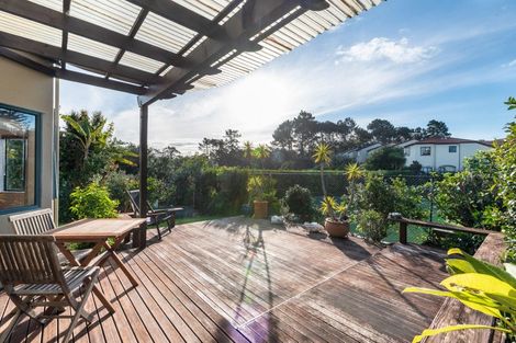 Photo of property in 22/8 Tobago Place, Sunnynook, Auckland, 0620