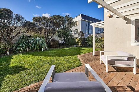 Photo of property in 110 Lyall Parade, Lyall Bay, Wellington, 6022