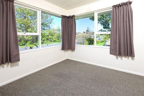 Photo of property in 41 Gossamer Drive, Pakuranga Heights, Auckland, 2010
