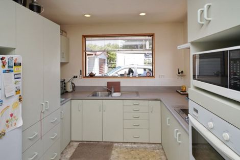 Photo of property in 2/58 Sawyers Arms Road, Northcote, Christchurch, 8052