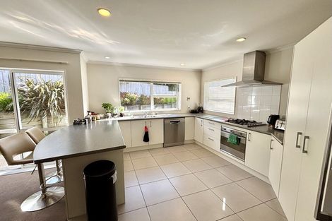 Photo of property in 6 Catlins Glen, Aotea, Porirua, 5024