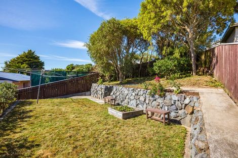 Photo of property in 37 Beaumaris Crescent, Ascot Park, Porirua, 5024