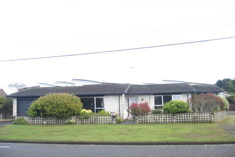 Photo of property in 2/7 Alexander Road, Raumati Beach, Paraparaumu, 5032