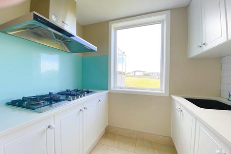 Photo of property in 31 Bounty Road, Long Bay, Auckland, 0630