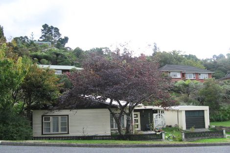 Photo of property in 20 Jocelyn Crescent, Pinehaven, Upper Hutt, 5019