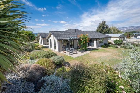 Photo of property in 42 Whitby Street, Clyde, 9330