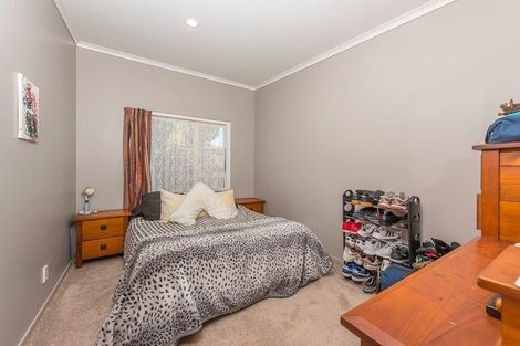 Photo of property in 50 Megan Avenue, Pakuranga Heights, Auckland, 2010