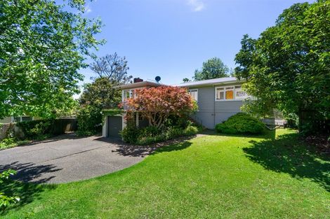 Photo of property in 2 Phillip Parade, Forrest Hill, Auckland, 0620