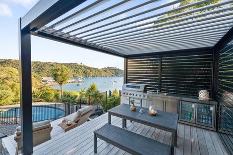 Photo of property in 124 Delamore Drive, Oneroa, Waiheke Island, 1081