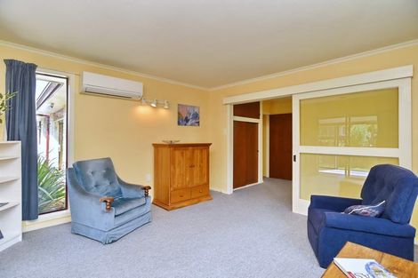 Photo of property in 2/57 Reynolds Avenue, Bishopdale, Christchurch, 8053