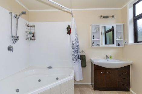 Photo of property in 65 Cox Street, Geraldine, 7930