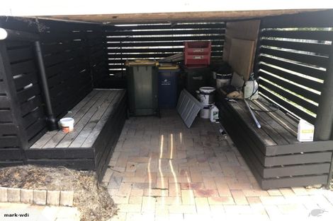 Photo of property in 15 Wakeling Avenue, Te Atatu South, Auckland, 0610