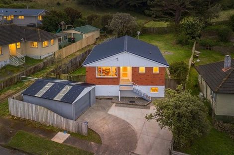 Photo of property in 38 Owhiti Street, Titahi Bay, Porirua, 5022