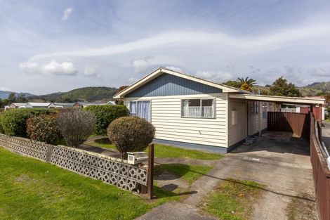 Photo of property in 170 Arawhata Road, Paraparaumu, 5032