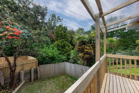 Photo of property in 18 Sarona Avenue, Glen Eden, Auckland, 0602
